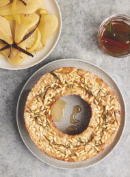 Spiced Vanilla and White Wine-poached Pears