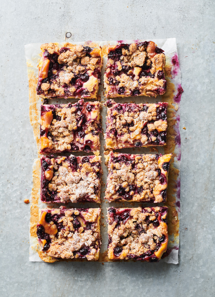 Blueberry Cheesecake and Oatmeal Streusel Slice
