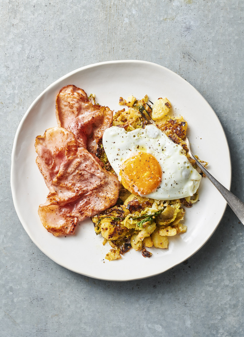Barbecued Breakfast Hash with Ham and Eggs