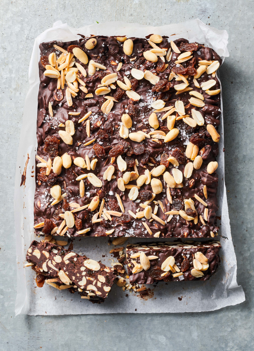 Salty Peanut, Raisin and Dark Chocolate Bars