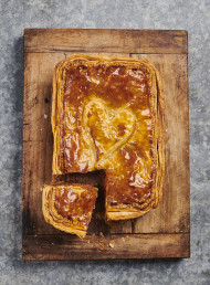 Spaghetti Bolognese Mince and Cheese Pie