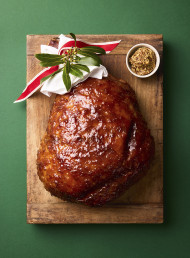 Baked Ham with a Ginger Beer and Mustard Glaze
