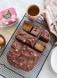 Banana Cake with Chocolate Buttercream