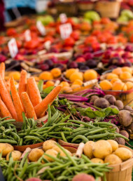 9 Ways to Spend Less On Produce