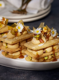 Nutty Salted Caramel & Chamomile Sable