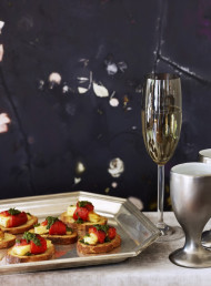 Warm Haloumi and Roasted Capsicum Crostini