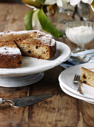 Apple, Rum and Raisin Cake