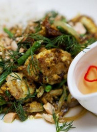 Chả Cá - Vietnamese Marinated Fish with Rice Noodles 