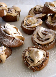 Spiced Meringue and Chocolate Shortbread Swirls