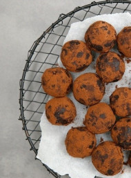 Cashew Butter Chocolate Truffles (df)