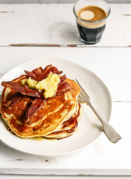 Banana (or Pumpkin) and Ricotta Hotcakes with Bacon and Manuka Honey (or Maple)