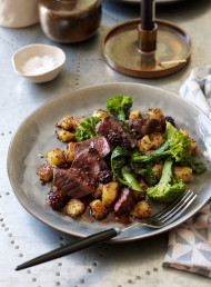 Venison Medallions with Red Wine and Berry Pan Sauce