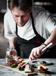 Meet: Sails' Jeff Scott Foster