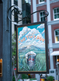 Emerson's Tiny Pub is a Small But Charmingly Formed English Bar on Wheels