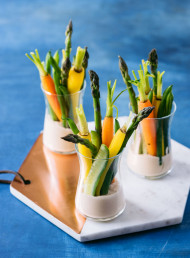 Crudites with Cashew Nut and Tahini Cream
