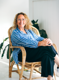 Kim Evans's Lamb Balls on a Bed of Kale, Beetroot and Carrot Salad with Beetroot Hummus
