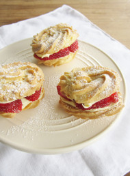 Lemon Melting Moments with Mascarpone and Strawberries