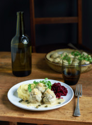 Königsberger Klopse (Prussian Meatballs)
