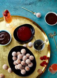 Mini Doughnuts in Vanilla Sugar