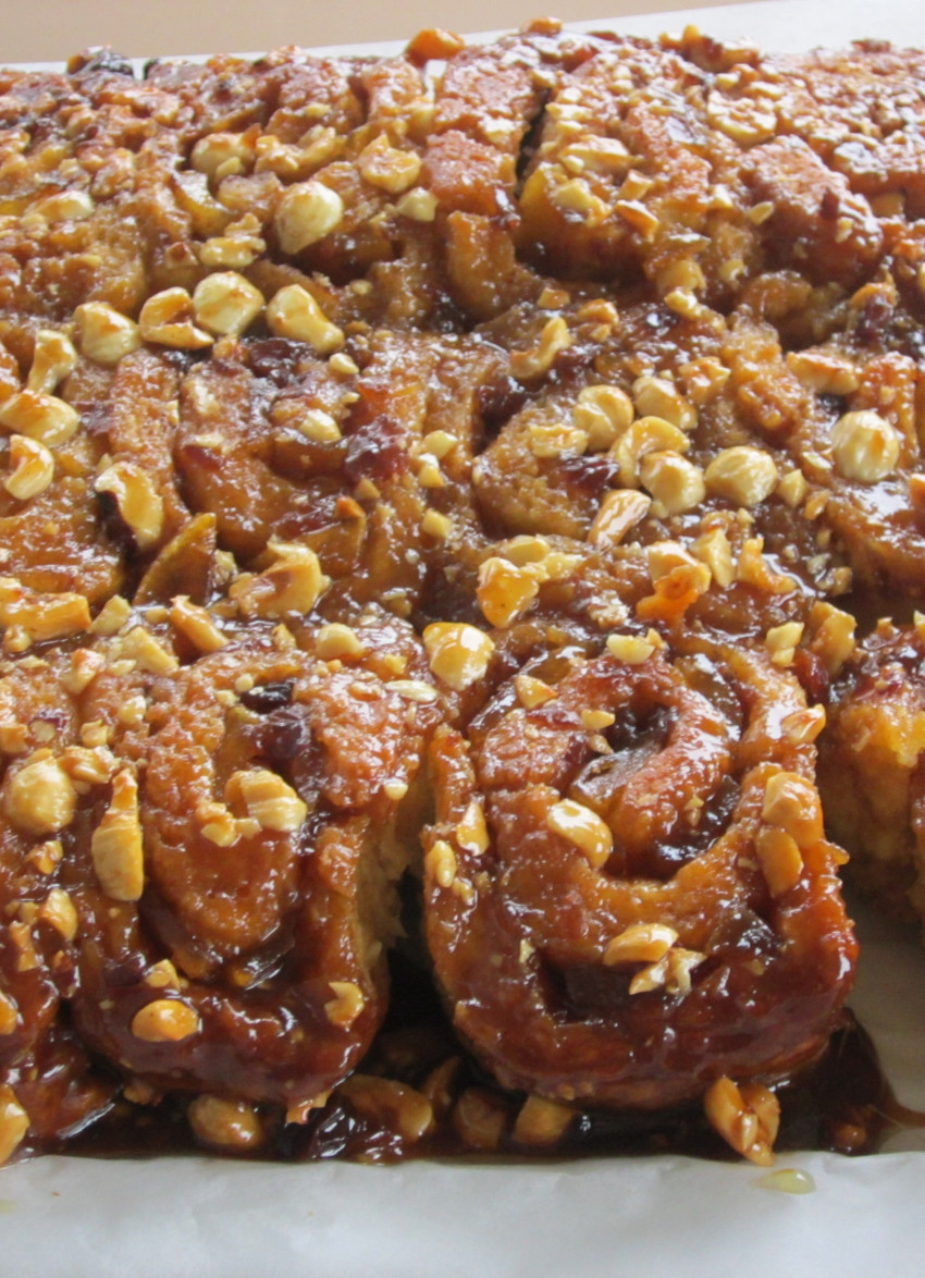 Quick Caramel, Apple and Raisin Swirls