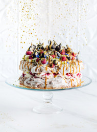 The Ultimate Christmas Pavlova